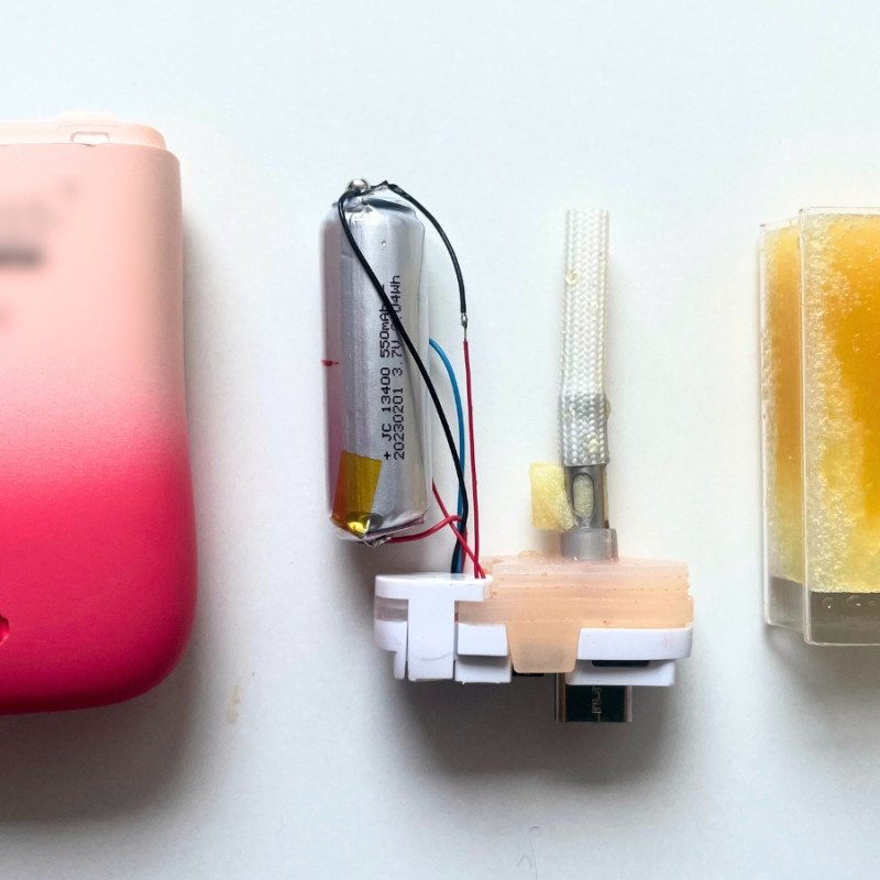 what is inside a disposable vape
